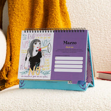 Cargar imagen en el visor de la galería, Calendario de mesa 2026 María Hesse