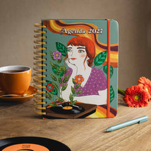 Cargar imagen en el visor de la galería, Agenda anual diaria 2027 María Hesse