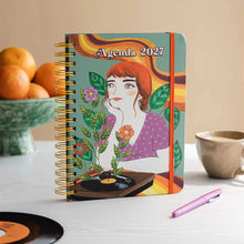 Cargar imagen en el visor de la galería, Agenda anual semanal 2027 María Hesse