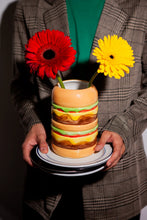 Cargar imagen en el visor de la galería, Jarrón de cerámica hamburguesa con queso