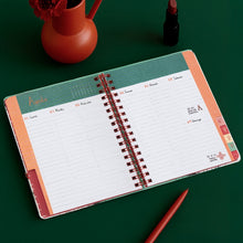 Cargar imagen en el visor de la galería, Agenda anual semanal 2026 Lola Vendetta