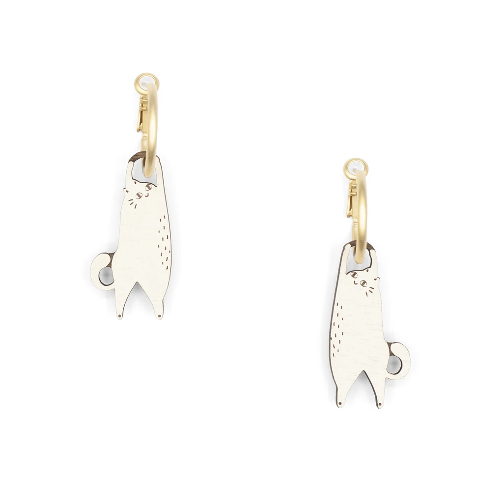 Pendientes gato colgante crema